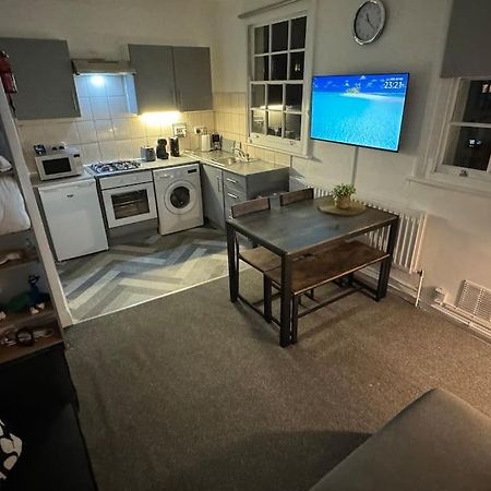 Appartement Flat In The Heart Of Camden Town à Londres Extérieur photo